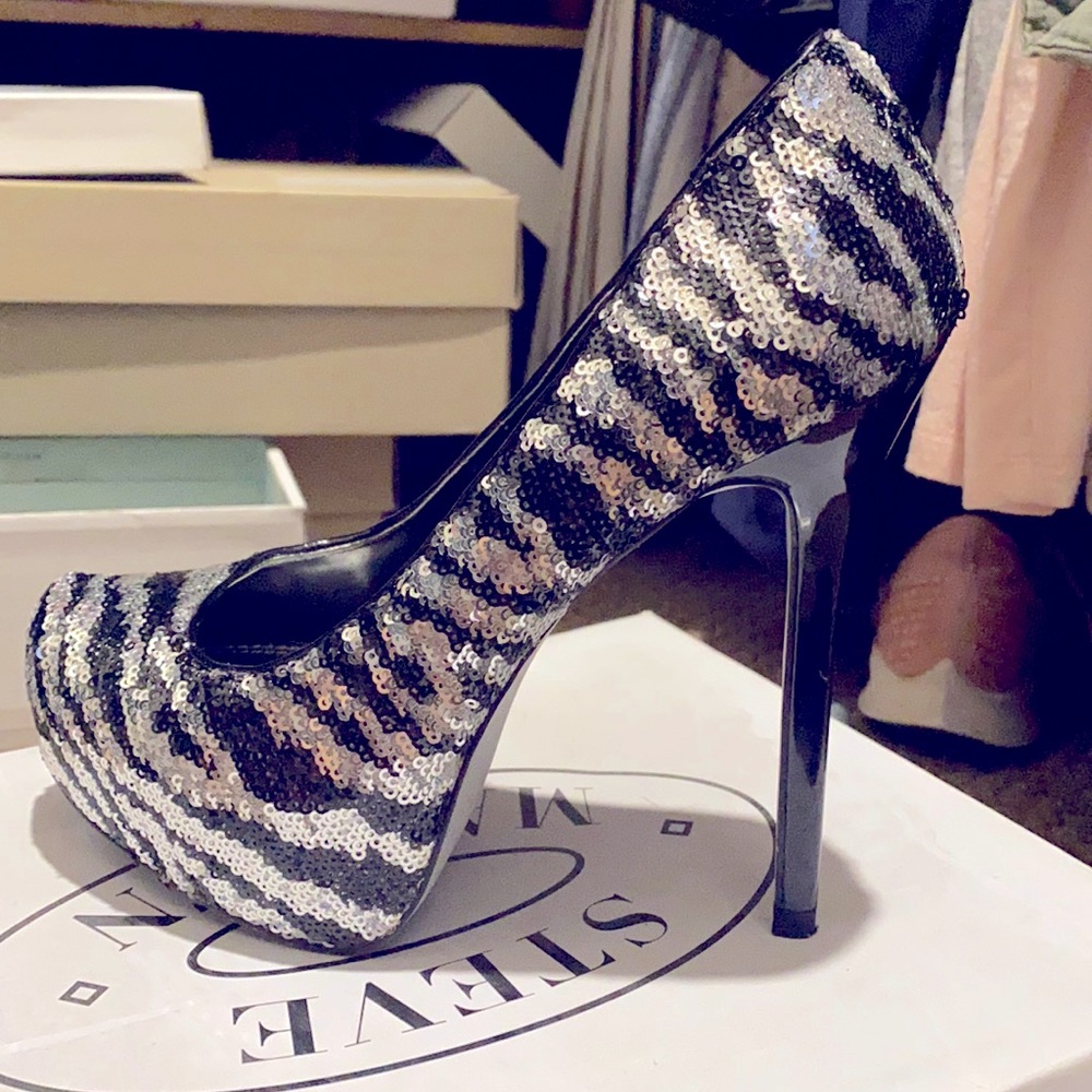 Steve Madden Zebra stiletto pumps size 7